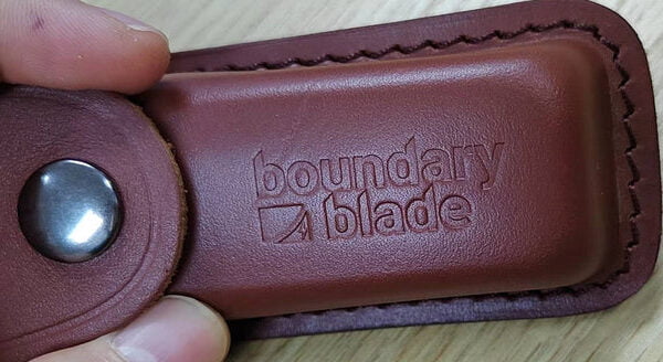 Boundary Blade holder i skinn. til beltet